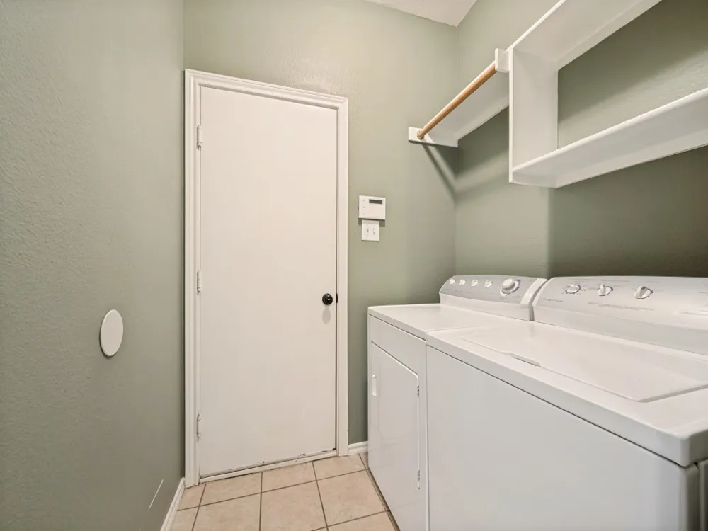 4205 Creek Falls Drive Corinth, TX 76208