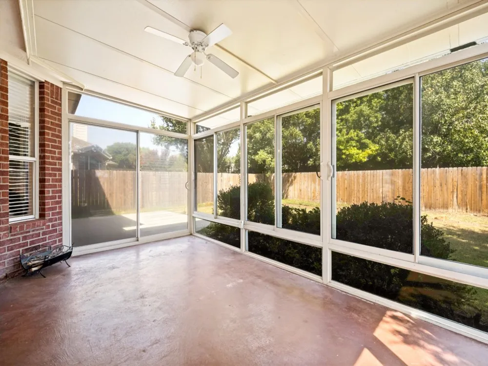 4205 Creek Falls Drive Corinth, TX 76208
