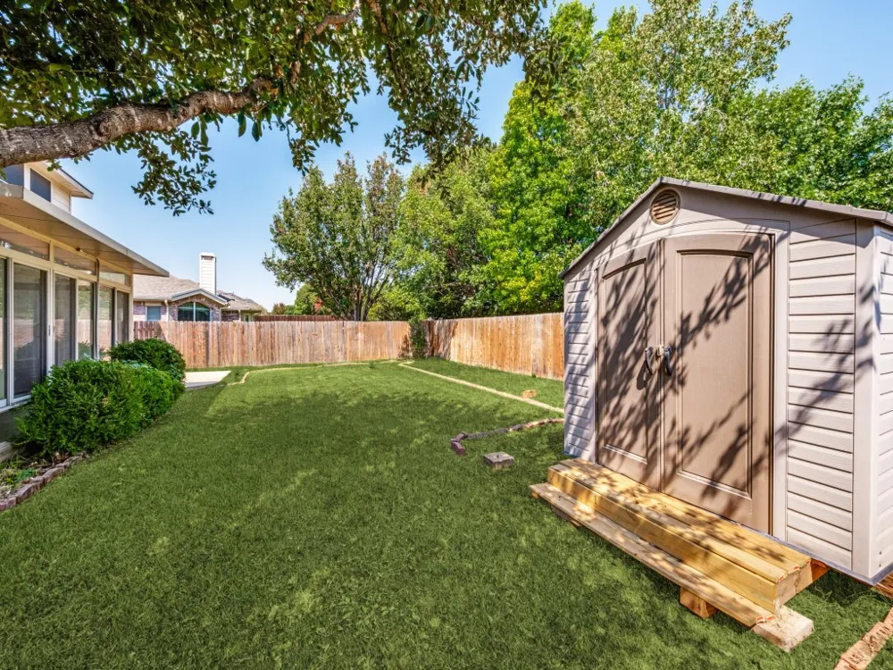 4205 Creek Falls Drive Corinth, TX 76208