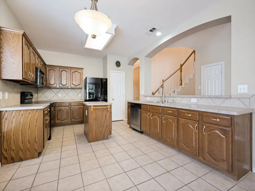 4205 Creek Falls Drive Corinth, TX 76208