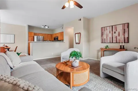 8500 E Jefferson Avenue #9G