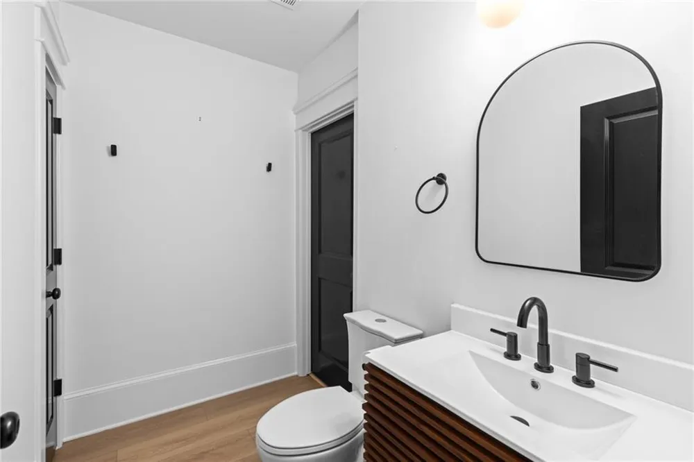 1834 Gordon Manor NE Atlanta, GA 30307