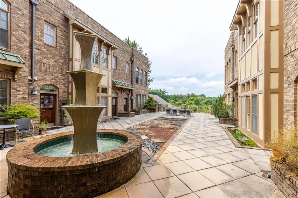 1834 Gordon Manor NE Atlanta, GA 30307