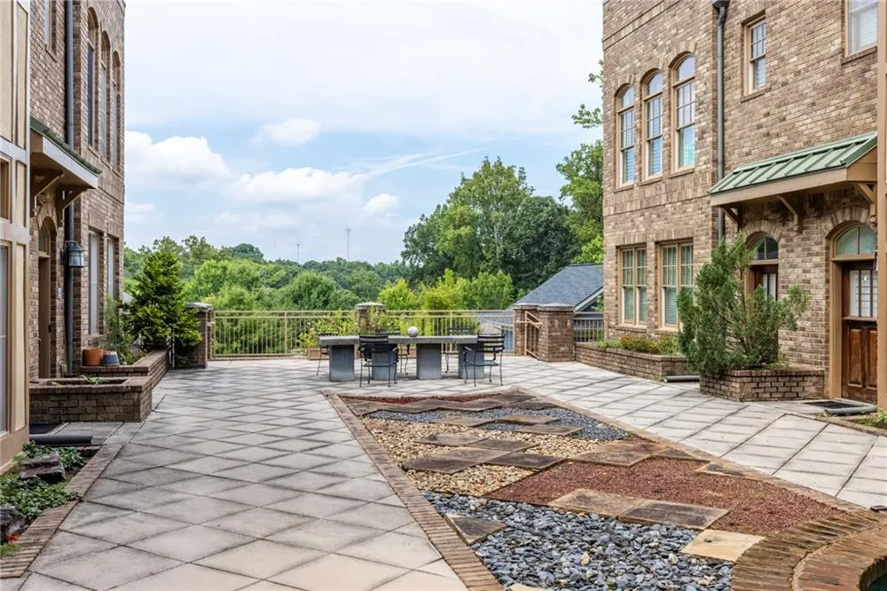 1834 Gordon Manor NE Atlanta, GA 30307