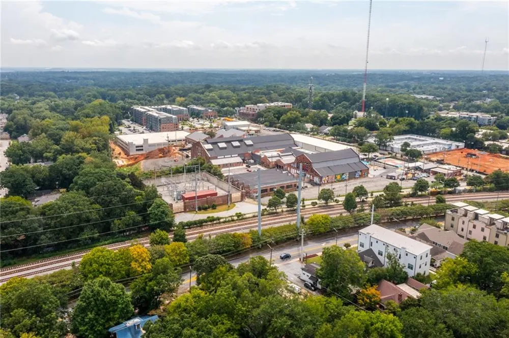 1834 Gordon Manor NE Atlanta, GA 30307