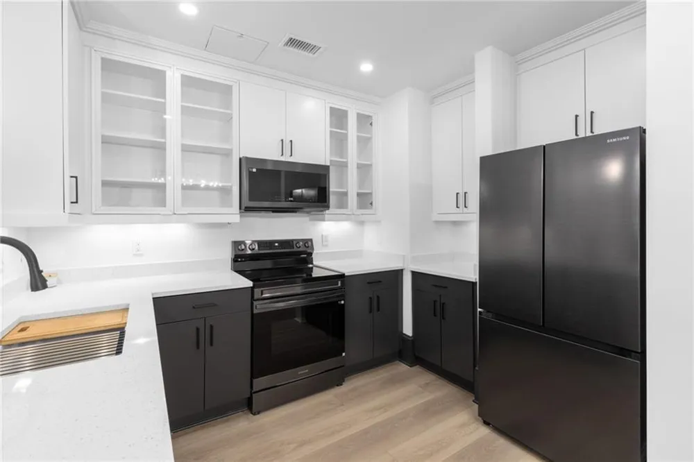 1834 Gordon Manor NE Atlanta, GA 30307