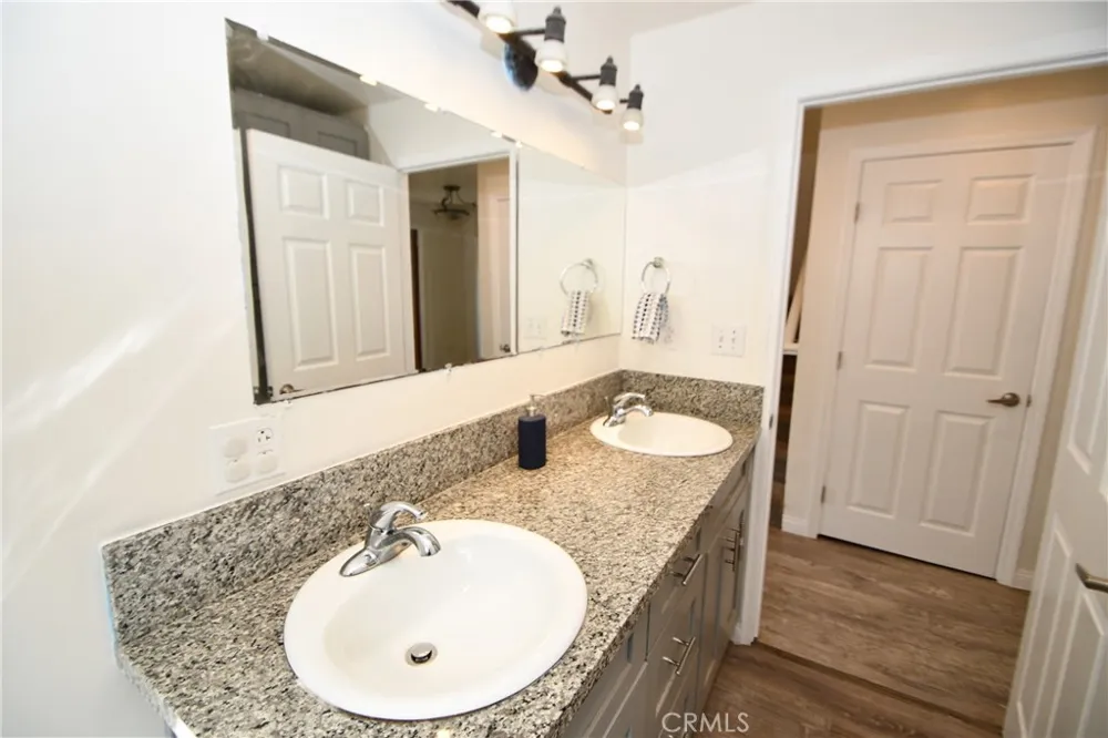 24263 Los Codona Torrance, CA 90505
