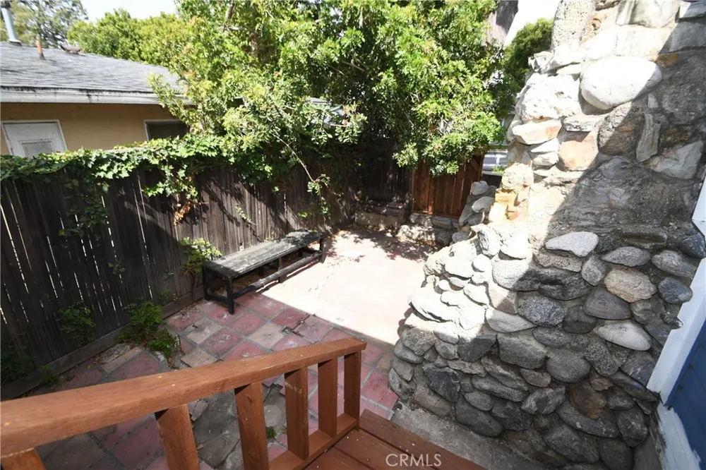 24263 Los Codona Torrance, CA 90505