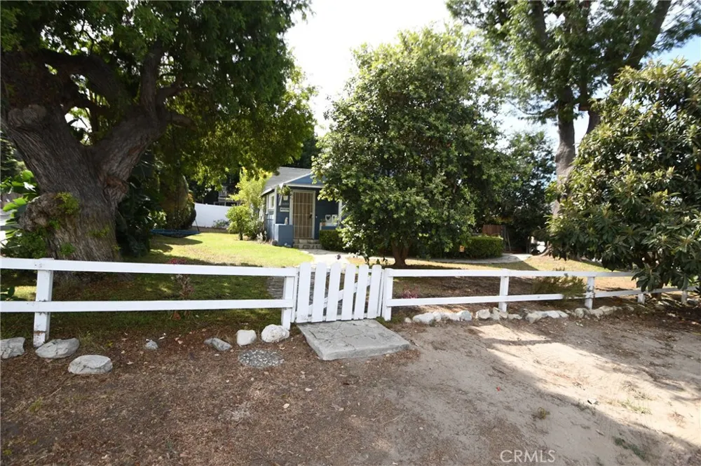 24263 Los Codona Torrance, CA 90505