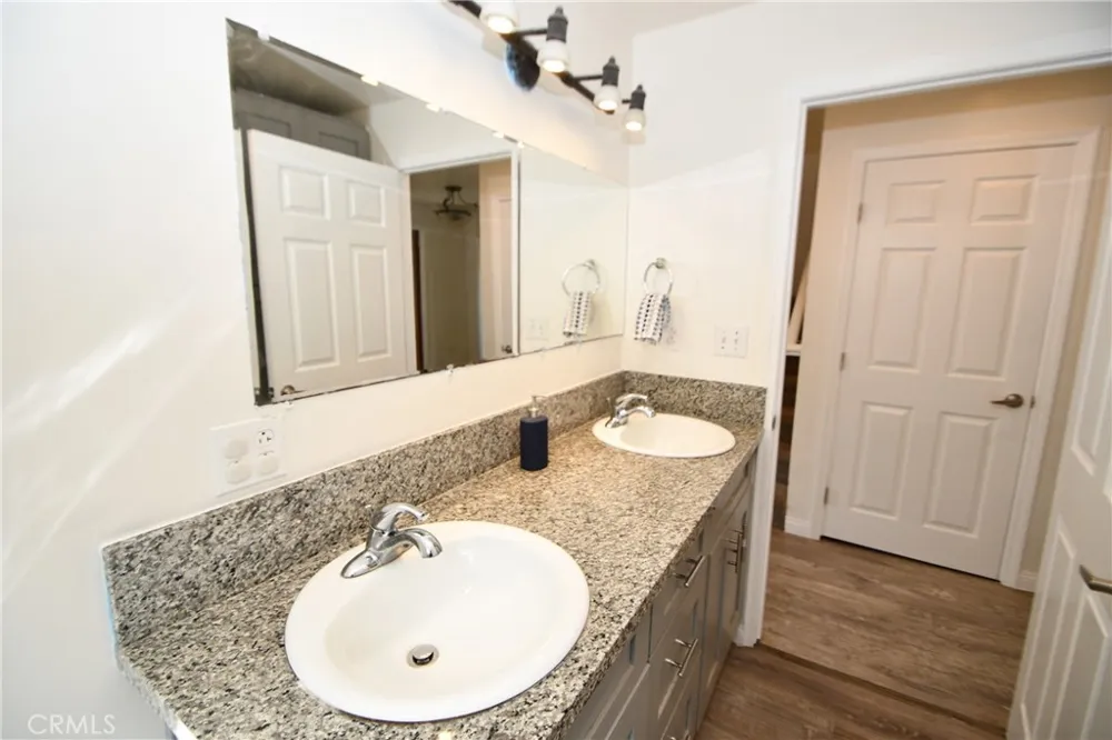 24263 Los Codona Torrance, CA 90505