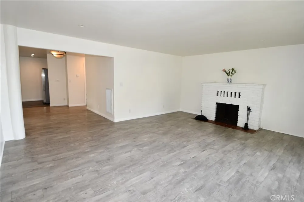 24263 Los Codona Torrance, CA 90505