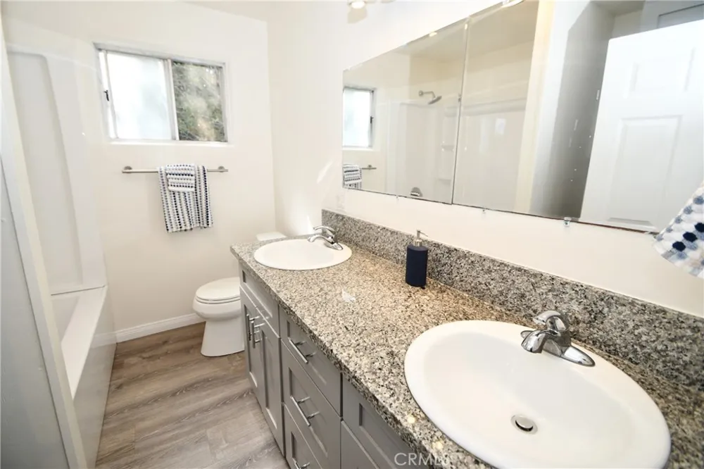 24263 Los Codona Torrance, CA 90505