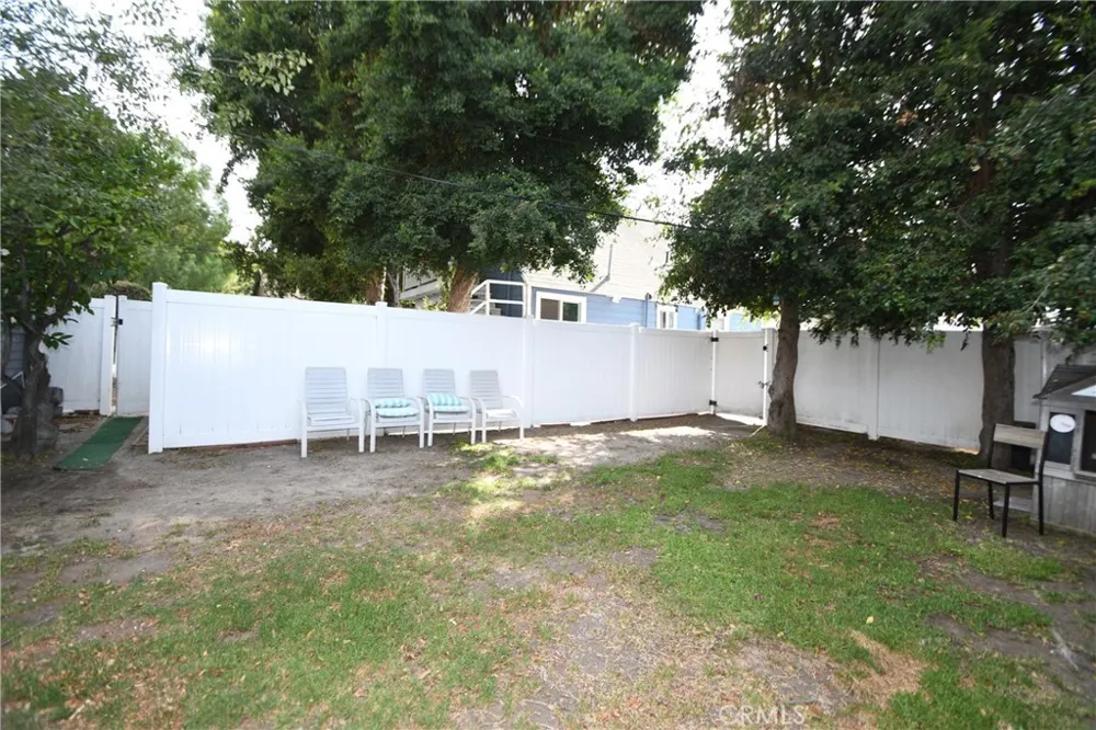 24263 Los Codona Torrance, CA 90505