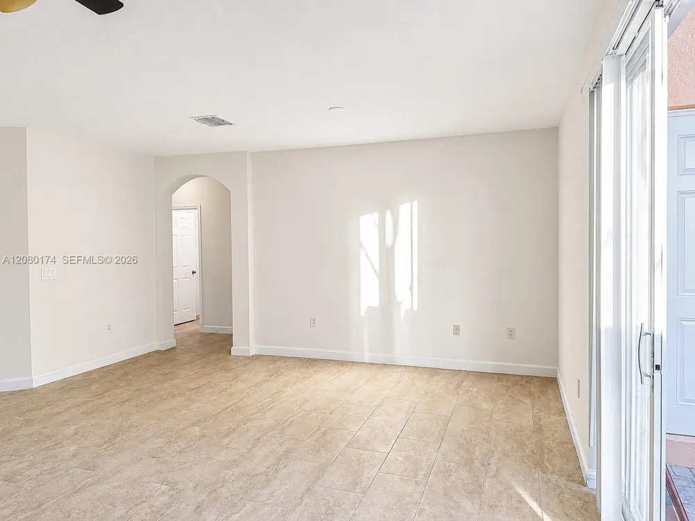 230 SE 29th Ave #1 Homestead, FL 33033