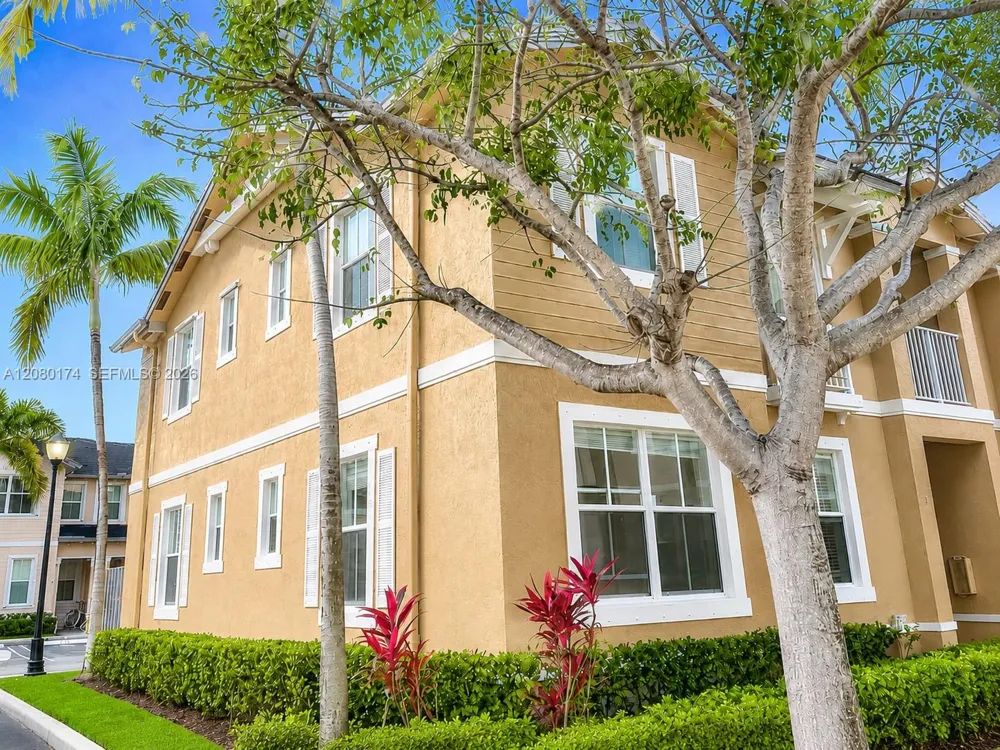 230 SE 29th Ave #1 Homestead, FL 33033