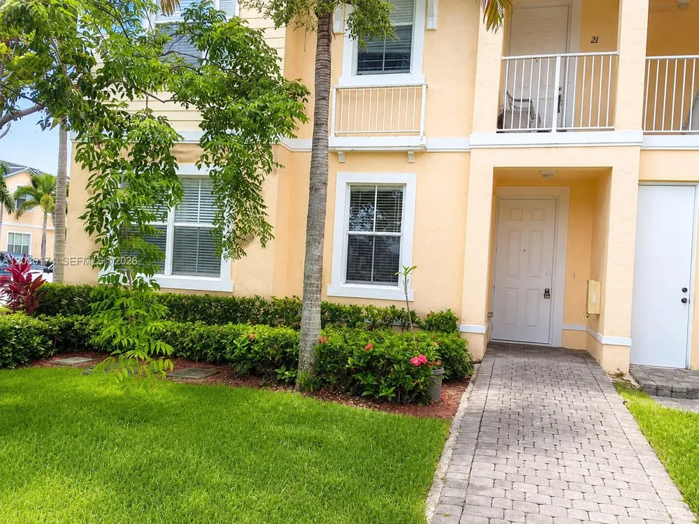 230 SE 29th Ave #1 Homestead, FL 33033