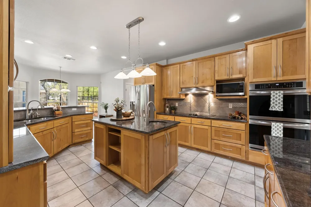 373 Wentworth Spring Branch, TX 78070