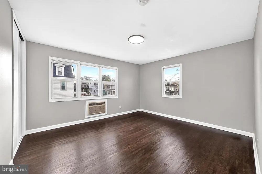 401 BERGEN STREET Gloucester City, NJ 08030