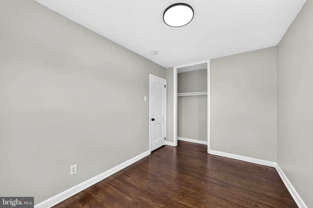 401 BERGEN STREET Gloucester City, NJ 08030