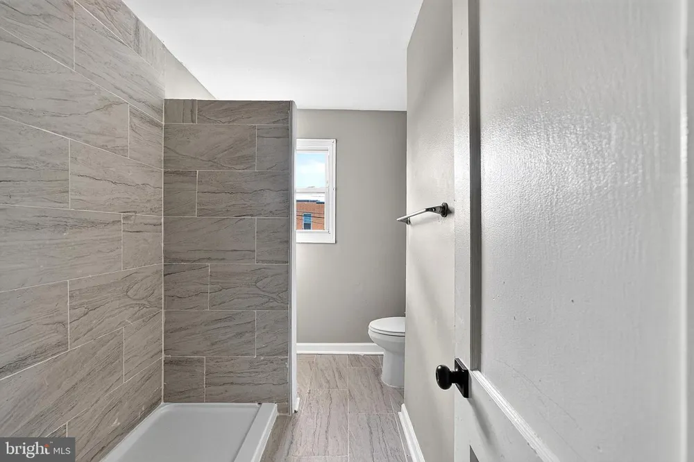 401 BERGEN STREET Gloucester City, NJ 08030