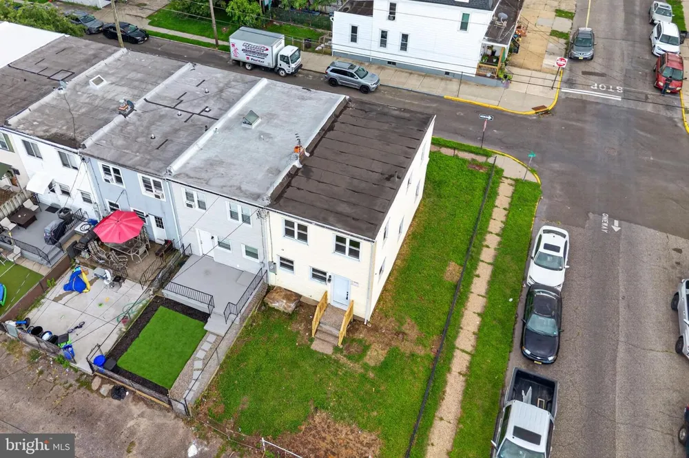 401 BERGEN STREET Gloucester City, NJ 08030