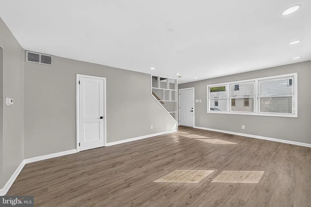 401 BERGEN STREET Gloucester City, NJ 08030