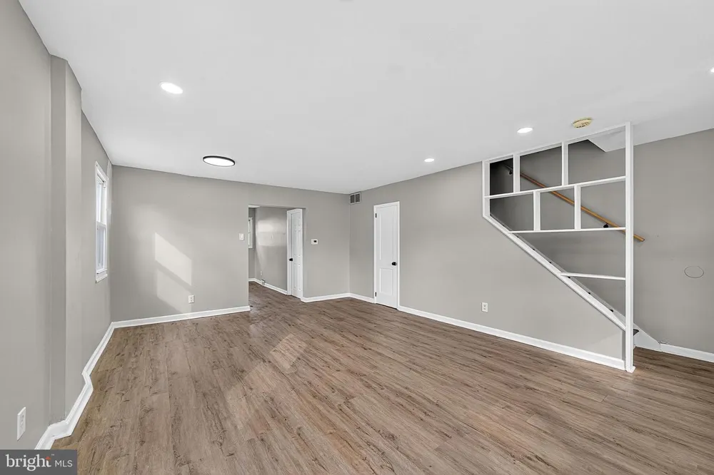 401 BERGEN STREET Gloucester City, NJ 08030