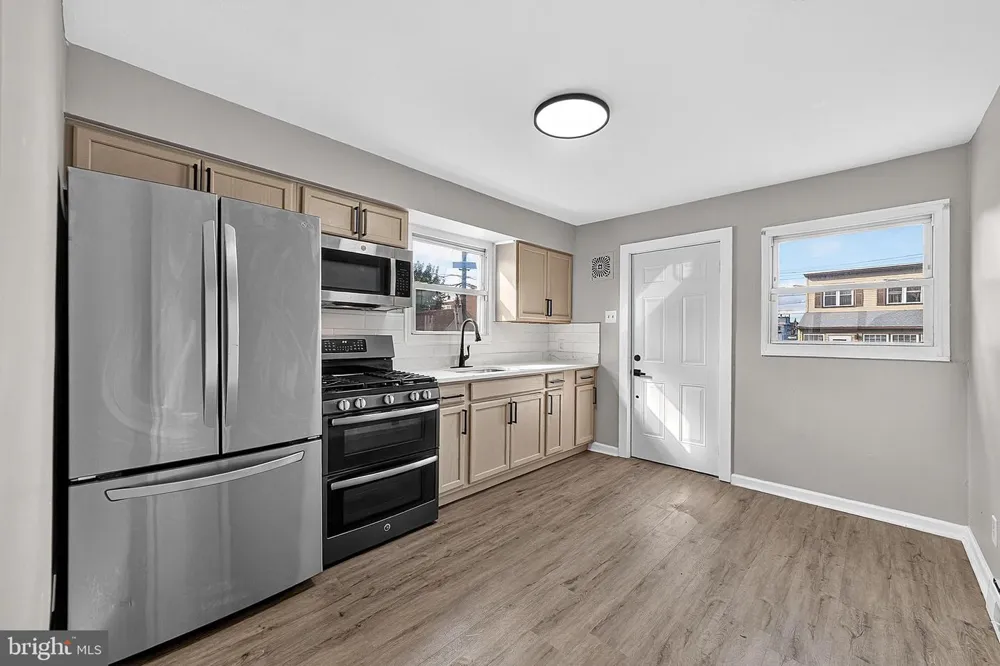 401 BERGEN STREET Gloucester City, NJ 08030