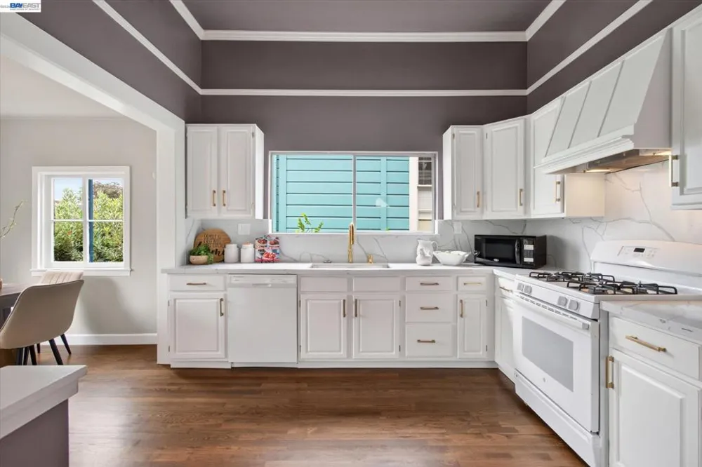 1320 9Th St Alameda, CA 94501