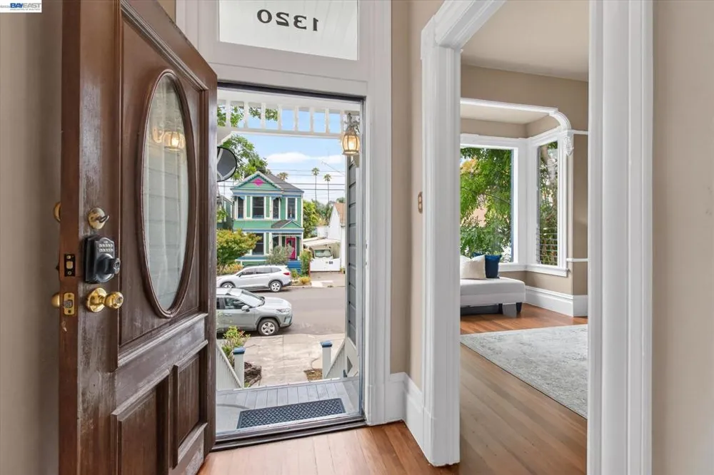 1320 9Th St Alameda, CA 94501