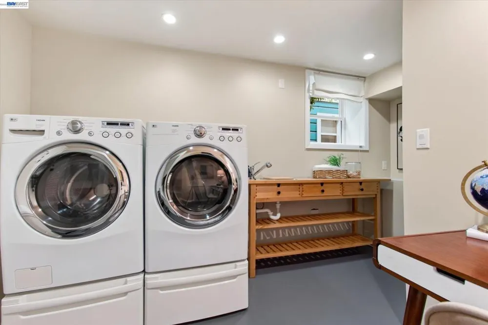 1320 9Th St Alameda, CA 94501