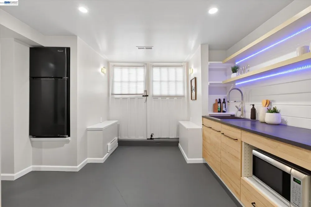 1320 9Th St Alameda, CA 94501