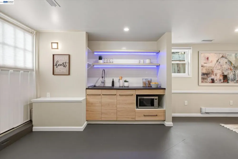 1320 9Th St Alameda, CA 94501
