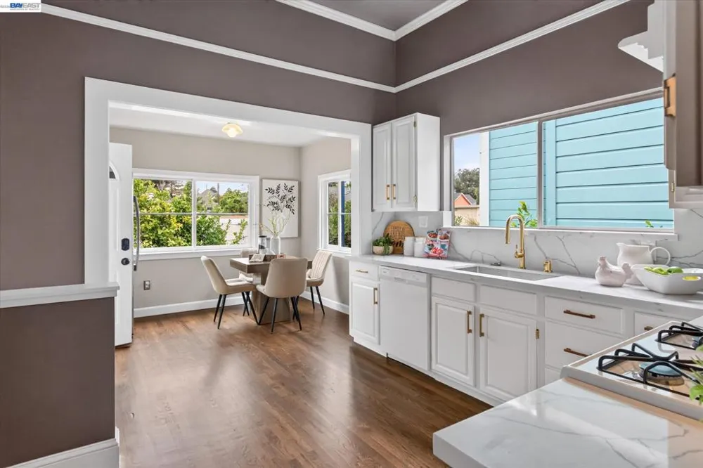 1320 9Th St Alameda, CA 94501