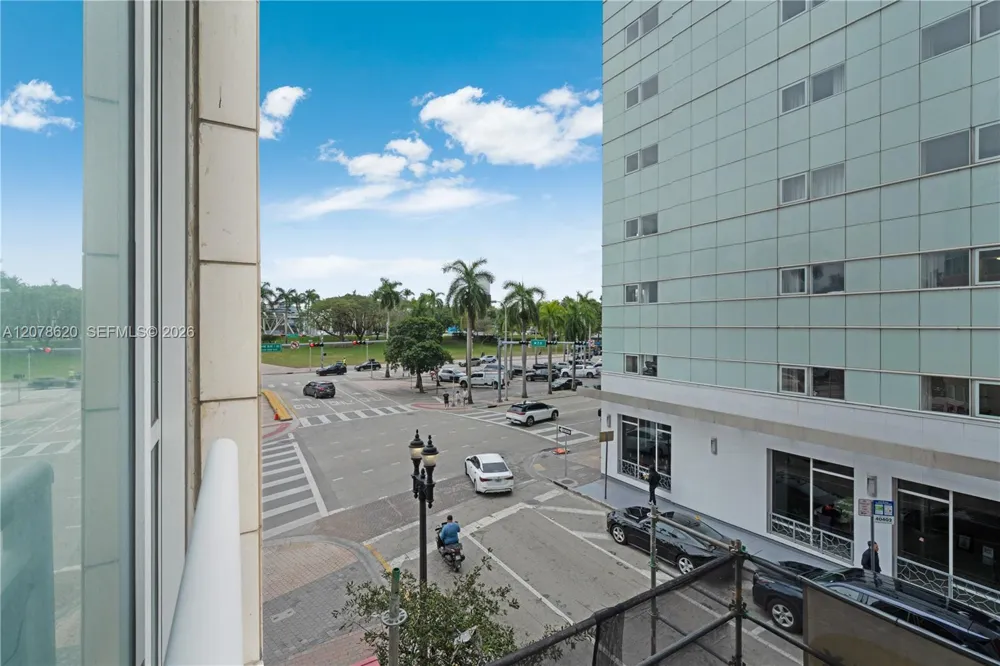 253 NE 2nd St #228 Miami, FL 33132