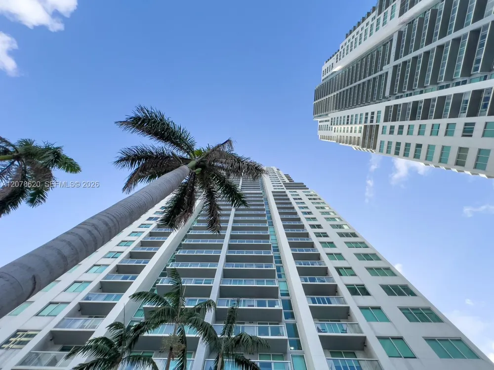 253 NE 2nd St #228 Miami, FL 33132