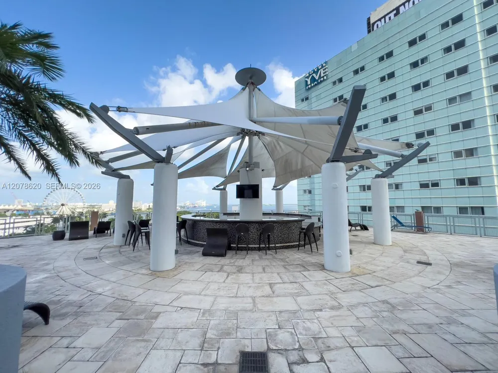 253 NE 2nd St #228 Miami, FL 33132