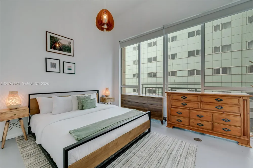 253 NE 2nd St #228 Miami, FL 33132