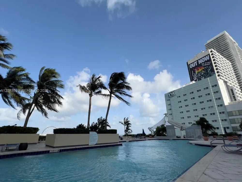 253 NE 2nd St #228 Miami, FL 33132
