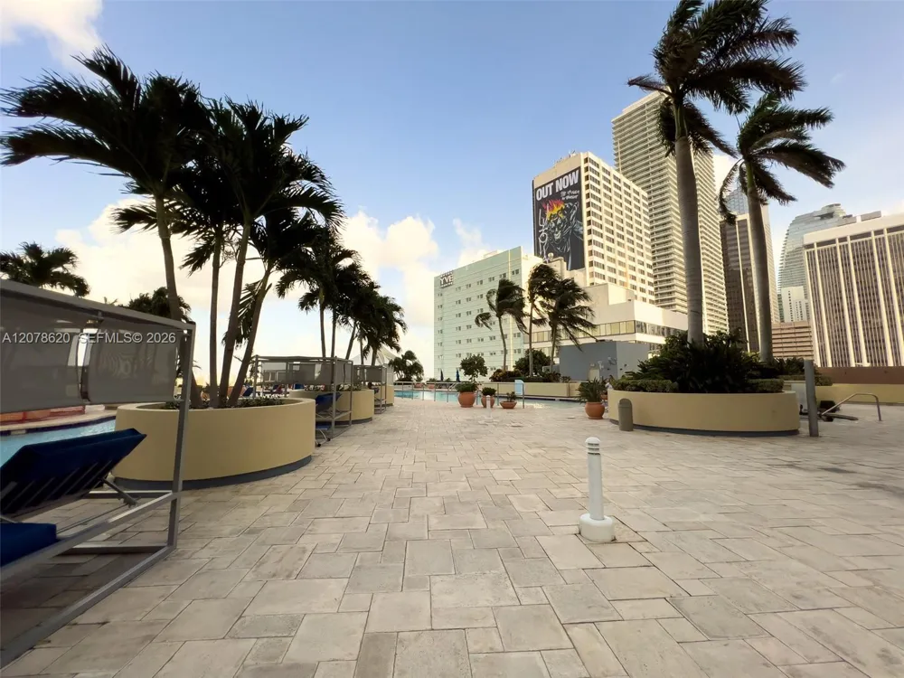 253 NE 2nd St #228 Miami, FL 33132