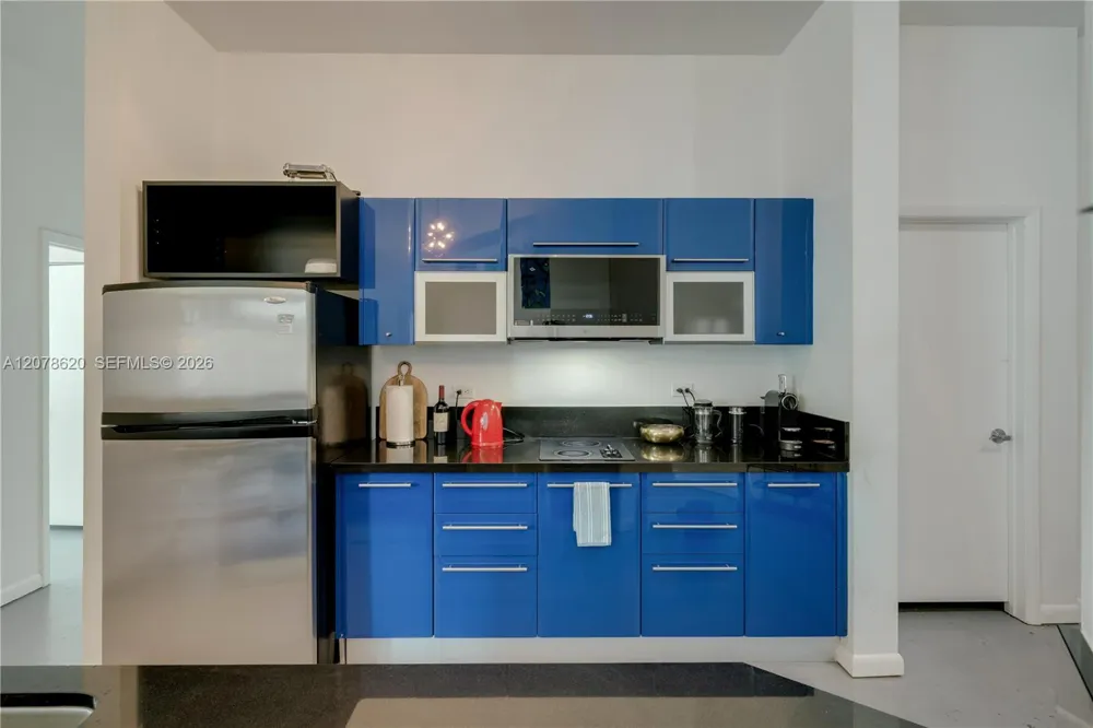 253 NE 2nd St #228 Miami, FL 33132