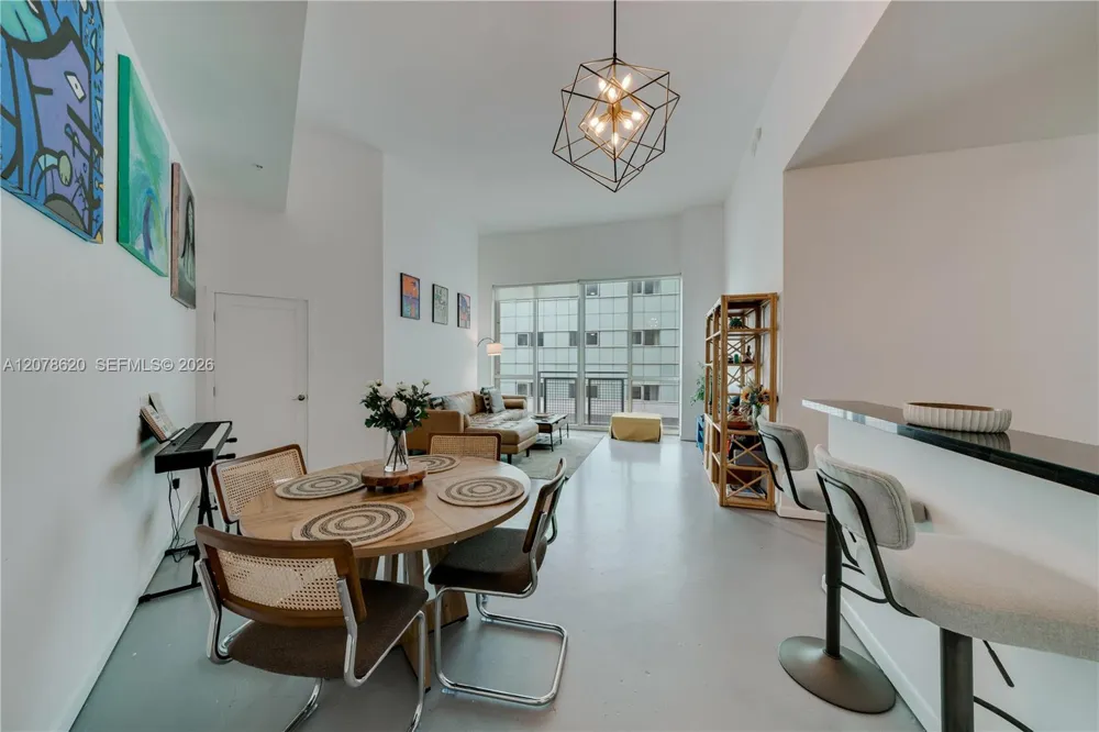 253 NE 2nd St #228 Miami, FL 33132