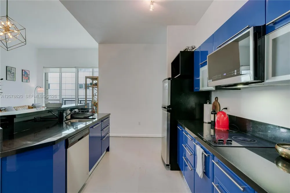 253 NE 2nd St #228 Miami, FL 33132