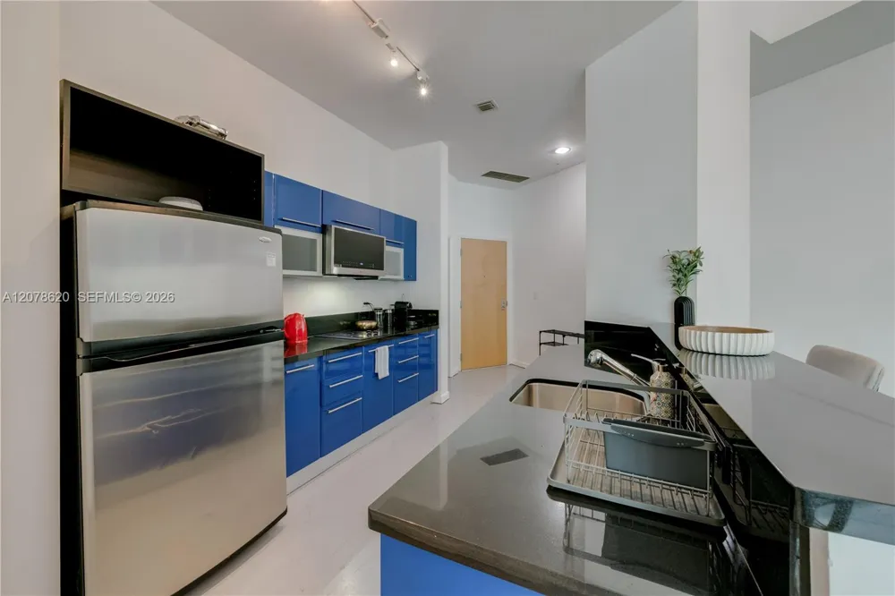 253 NE 2nd St #228 Miami, FL 33132