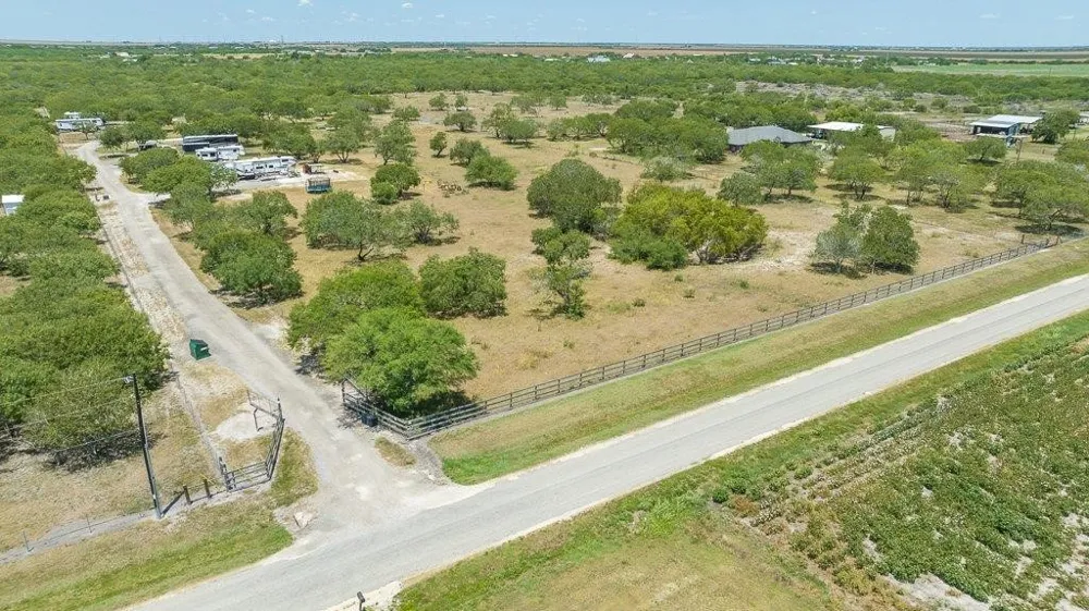 9223 County Road 2249 Sinton, TX 78387