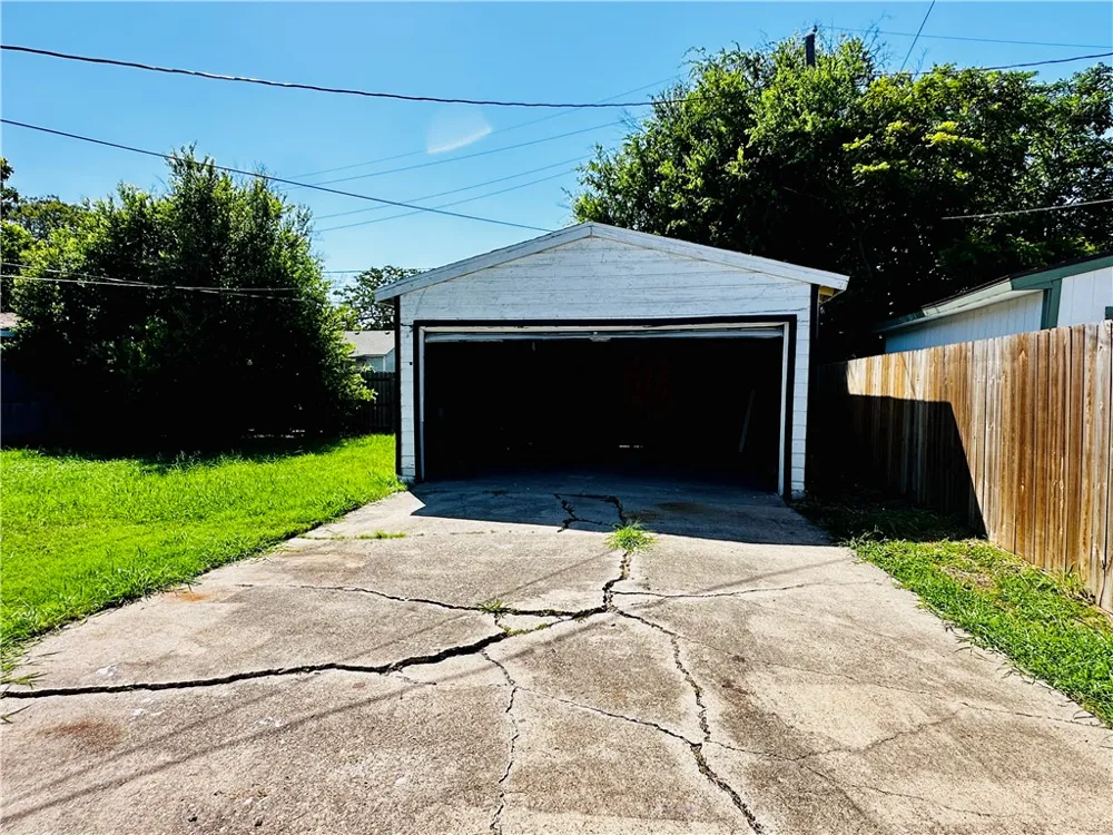 746 Sharon Drive Corpus Christi, TX 78412