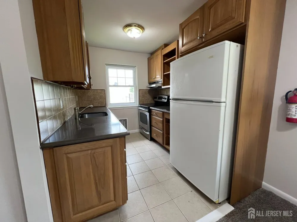 162 Belleville Avenue #1B Bloomfield, NJ 07003