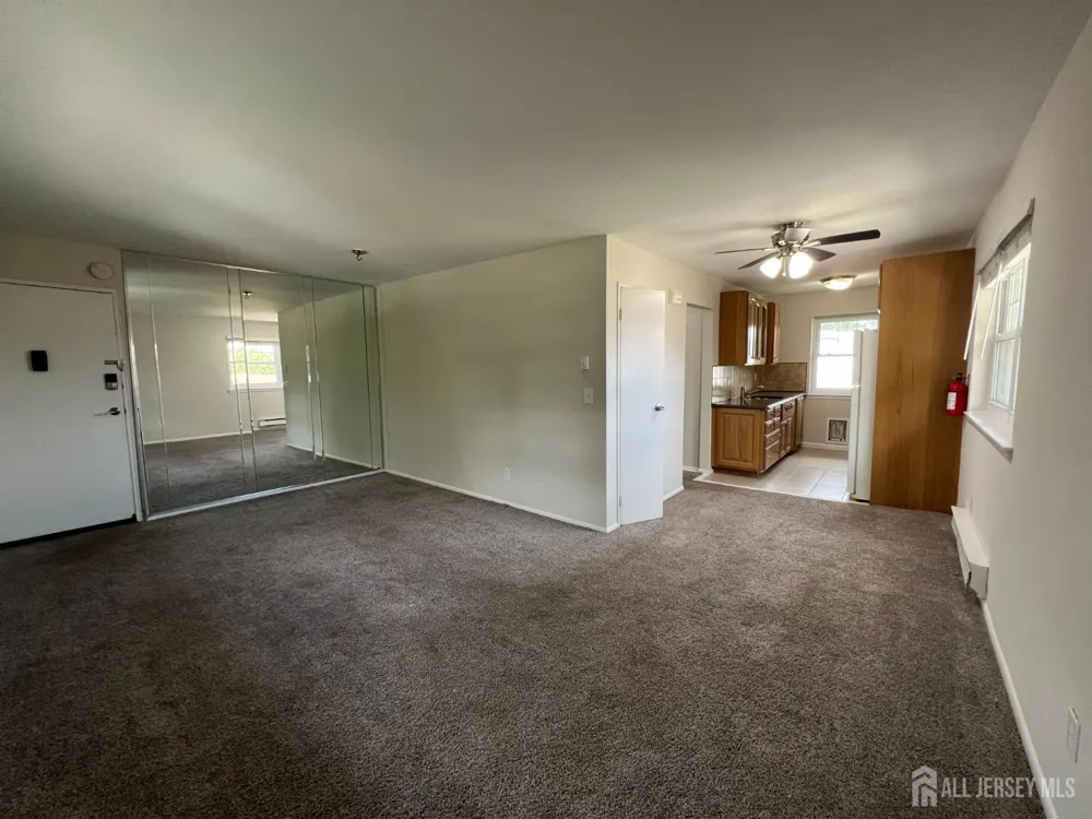 162 Belleville Avenue #1B Bloomfield, NJ 07003