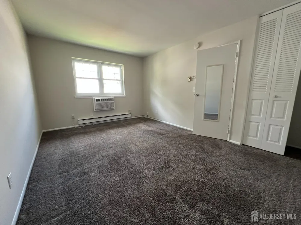162 Belleville Avenue #1B Bloomfield, NJ 07003