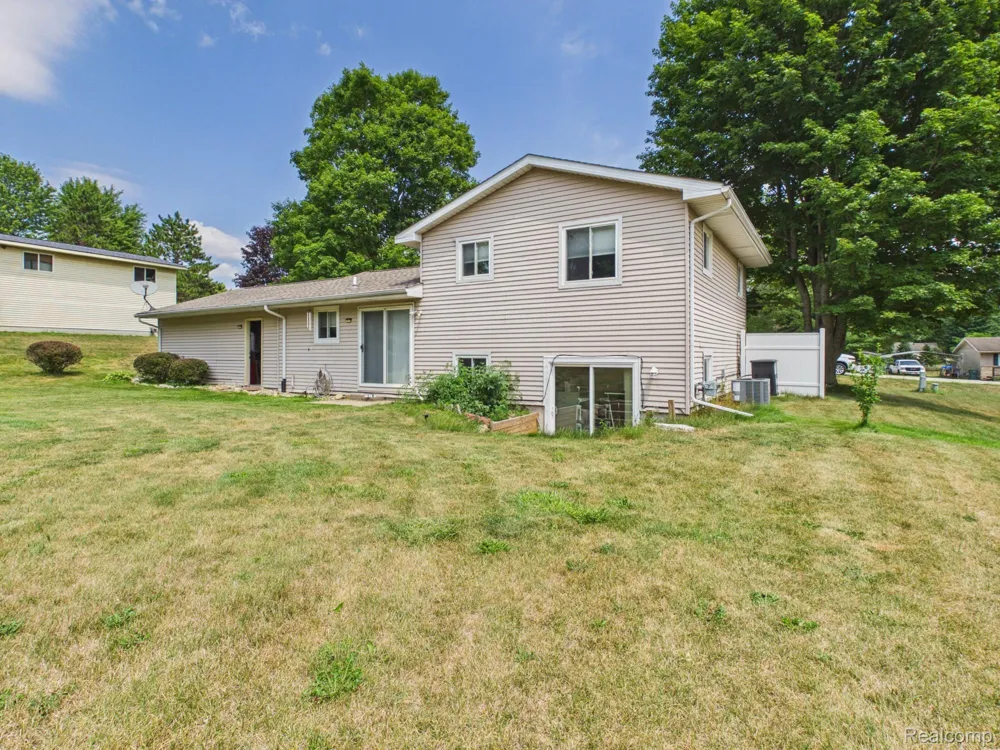 4411 Huckleberry Circle Deerfield Township, MI 48421